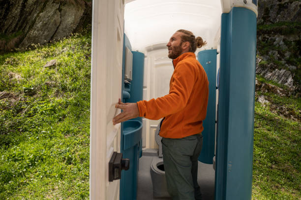 Best Portable restroom trailer rental  in Kewanee, IL