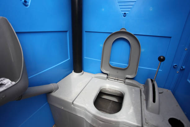 Porta potty delivery and setup in Kewanee, IL